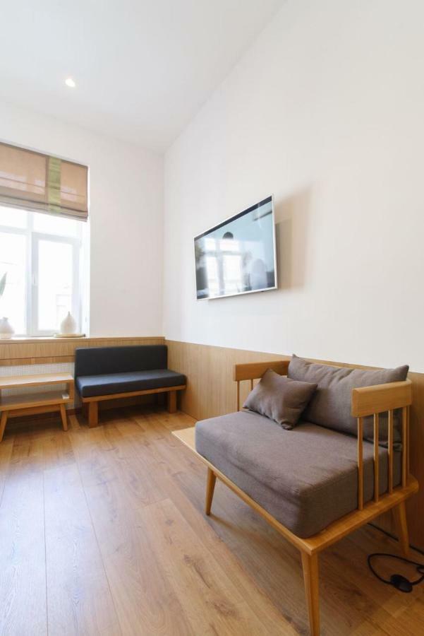 Sunrise Apartment Lviv Buitenkant foto