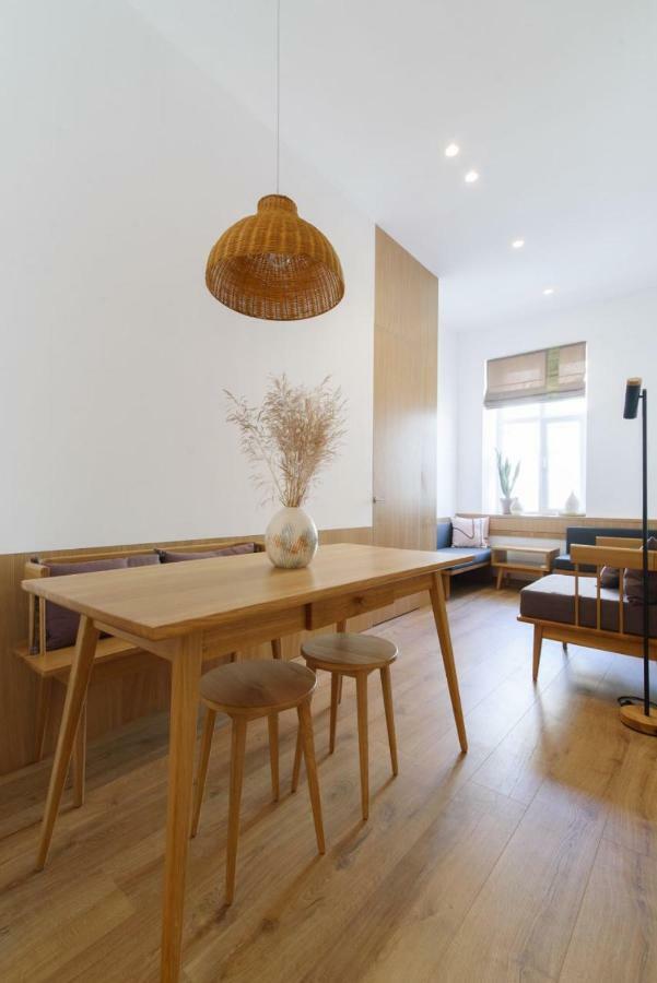 Sunrise Apartment Lviv Buitenkant foto
