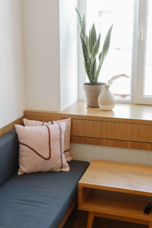 Sunrise Apartment Lviv Buitenkant foto