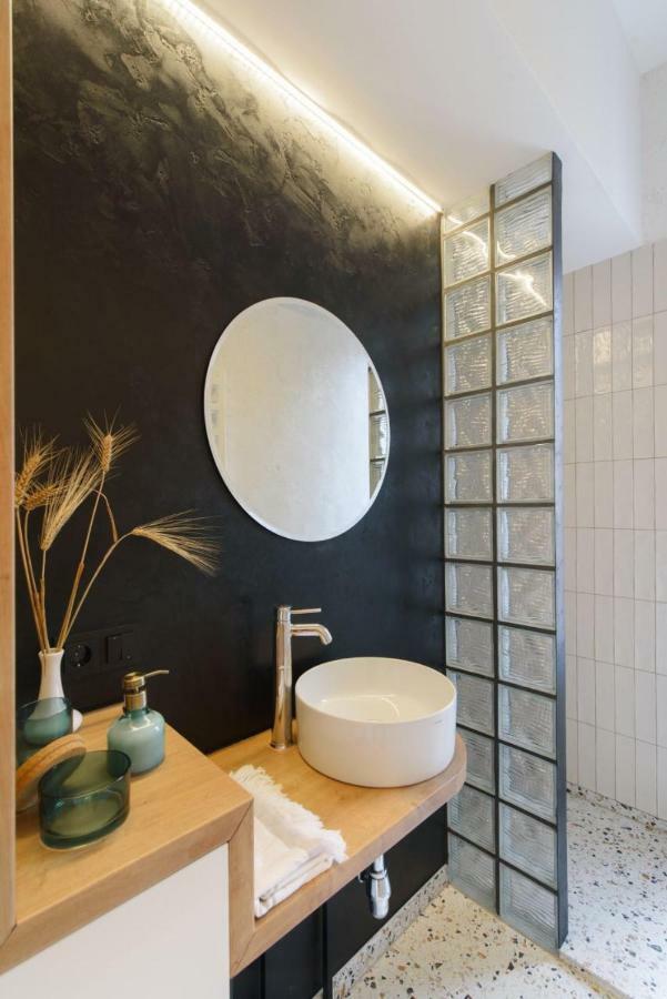 Sunrise Apartment Lviv Buitenkant foto