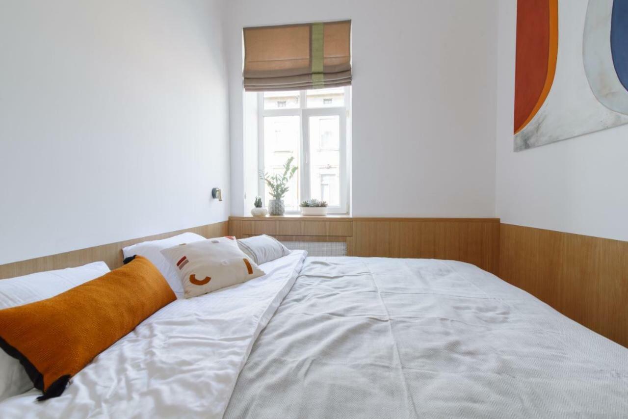 Sunrise Apartment Lviv Buitenkant foto