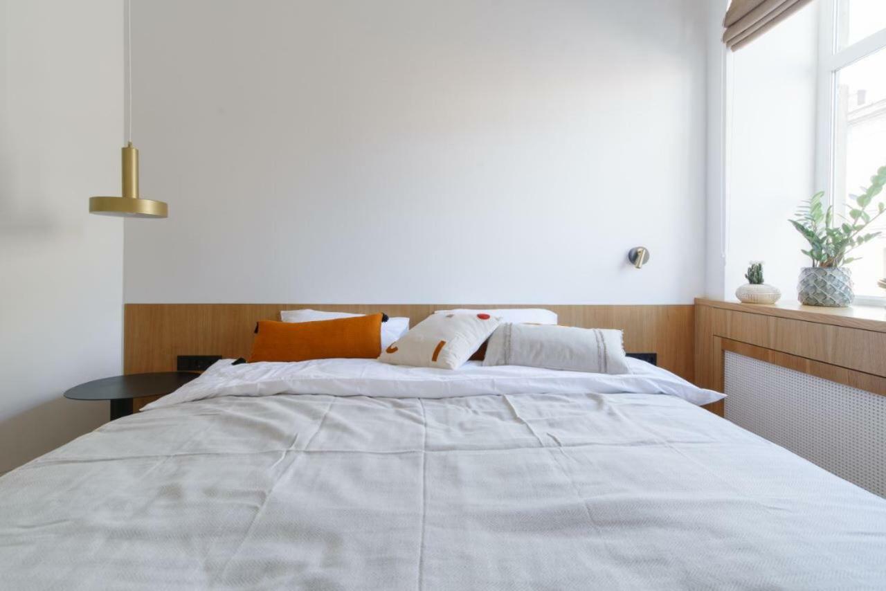 Sunrise Apartment Lviv Buitenkant foto